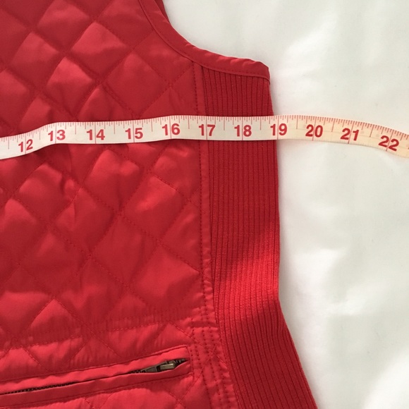 Joan Rivers Red Quilted Vest With Zipper Pockets - Picture 6 of 7
